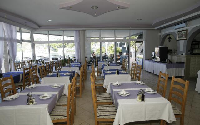 Beach Hotel Plaza