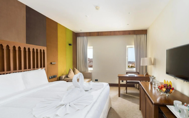 Al Falaj Hotel