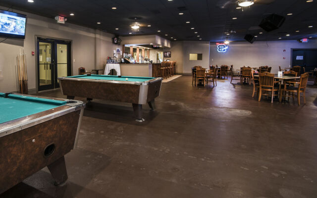 Rodeway Inn & Suites and Conference Center