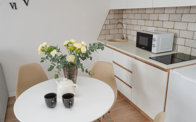 AHause на Полимерном 13