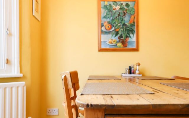 Unique 2 Bedroom House With Yoga Studio
