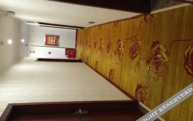 Tairuiyang Business Hostel