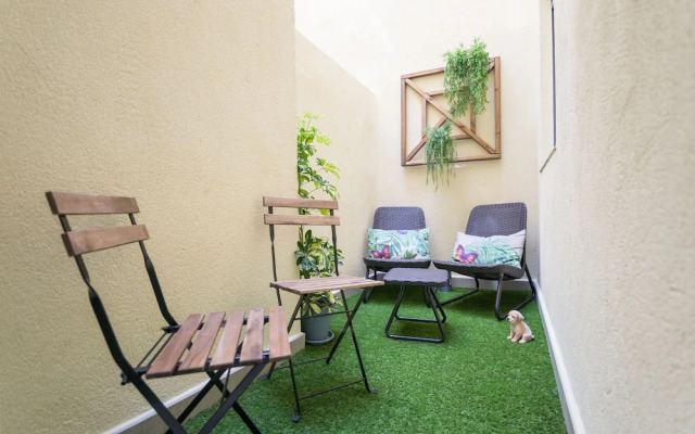 Lovely & Quiet City Center Apartment