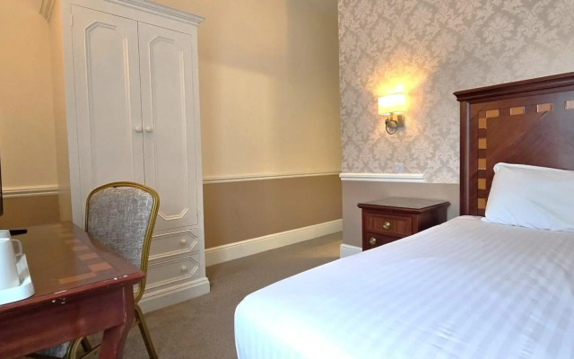 Manor of Groves Hotel, Golf & Health Club