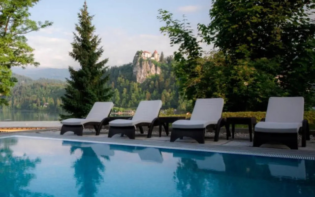 Hotel Savica Garni