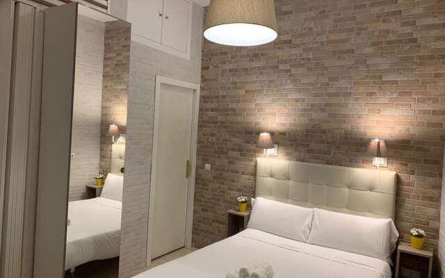 Yellow Centro La Latina Plaza Mayor