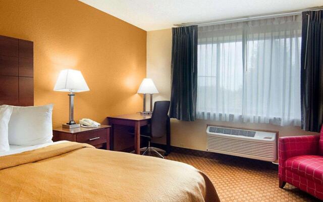 Super 8 by Wyndham Sturtevant/Racine