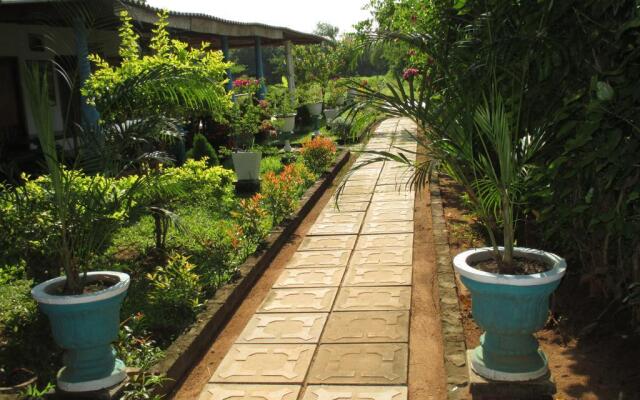 Village Garden Inn