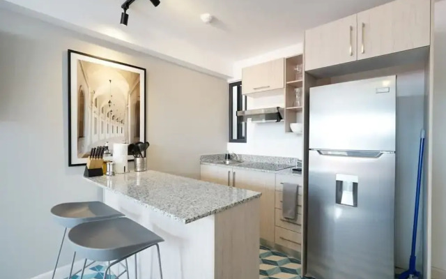 w Lovely Loft in Santa Ana