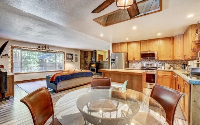 The Blue Lake House - Family fun Abound