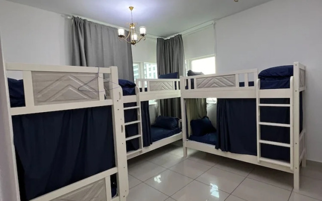 Urban Panda Hostel Tiger Marina