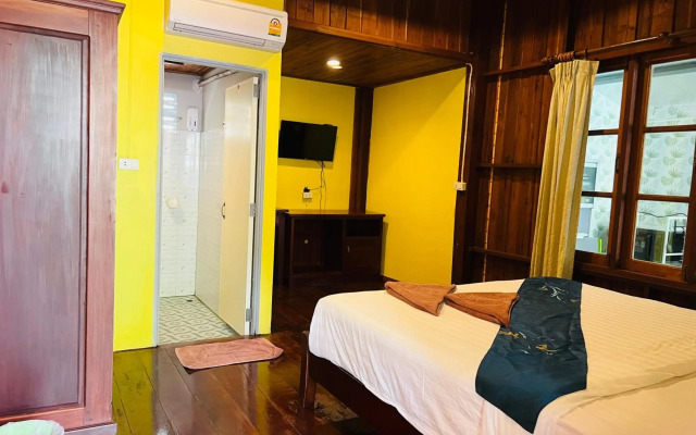 Tharathip Resort