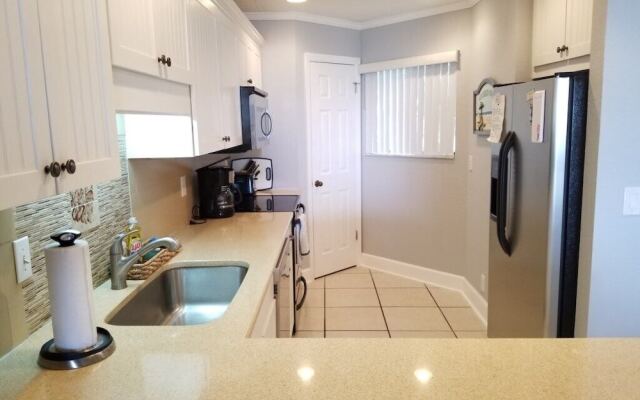 Hibiscus B203 2 Bedroom Condo