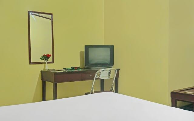SPOT ON 92466 Adam Kost SyariahNearWisata Jembatan Barito