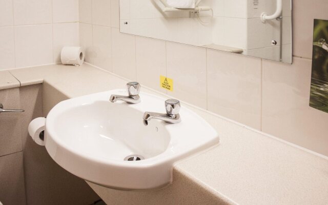 Ibis Wakefield East - Castleford