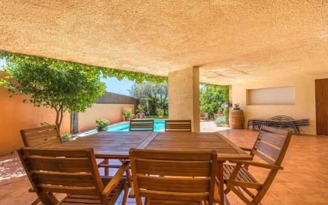 Cozy Holiday Home in Cogolin with Private Pool