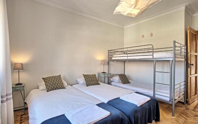 Apolónia 3 Frontal River View