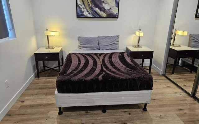 Hollywood Boutique Residences with Free Parking
