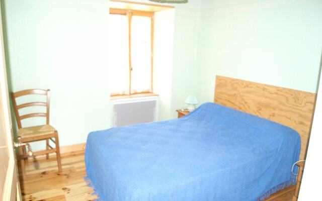 House With 3 Bedrooms in Saint-pal-de-senouire, With Wonderful Mountai