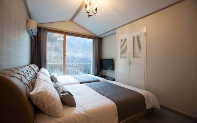 Caviar Park R&D Resort
