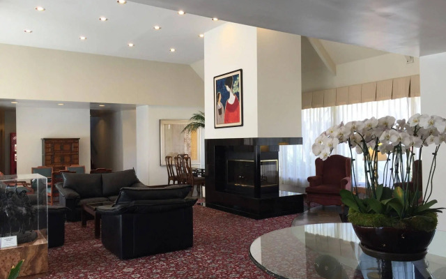 Mikado Hotel