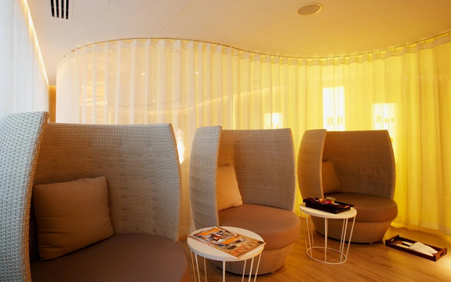 Centara Watergate Pavilion  Bangkok
