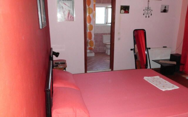 Tom's House