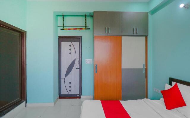 OYO Flagship AM Residency Near Noida Sector 51 Metro Station