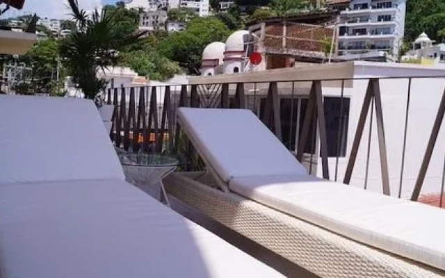 Luxury Puerto Vallarta Condo Romantic Zone