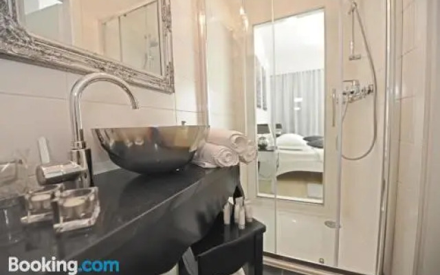 Tinel Superior Residence