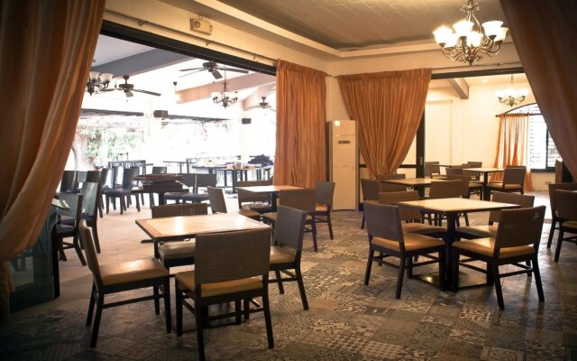 Kenny Hotel