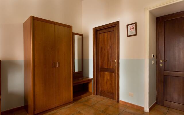 Few Steps from St. Peter