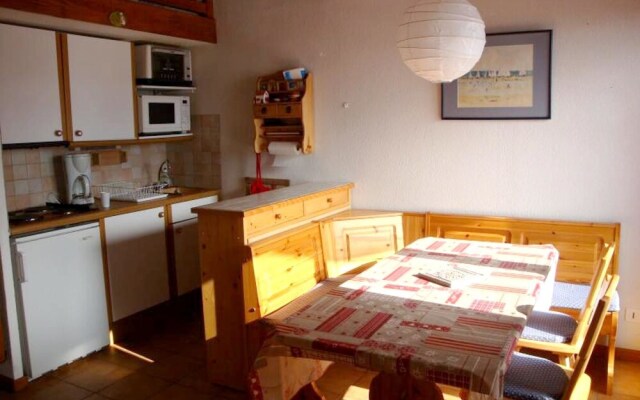 Studio in Praz-sur-arly, With Wonderful Mountain View and Enclosed Gar