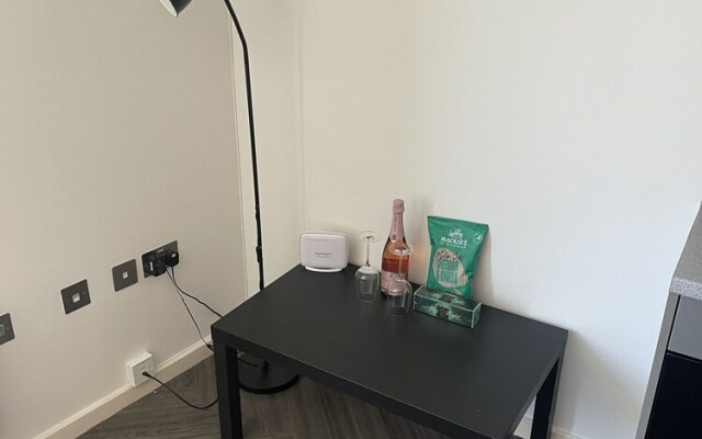 Modern Studio Apt in the Heart of Leeds Centre