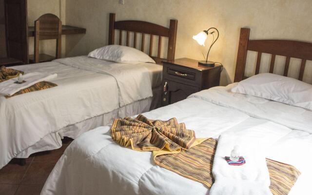 Uxlabil Antigua Hotel y Galería