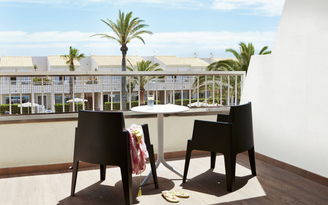 Globales Los Delfines Hotel & Apartments