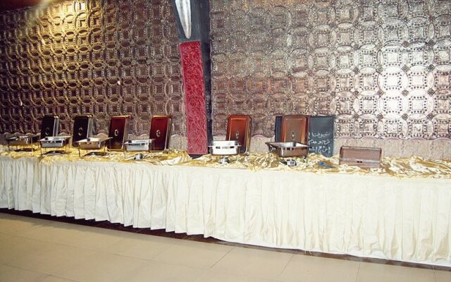 Al Nabarees Al Raqi Furnished Units