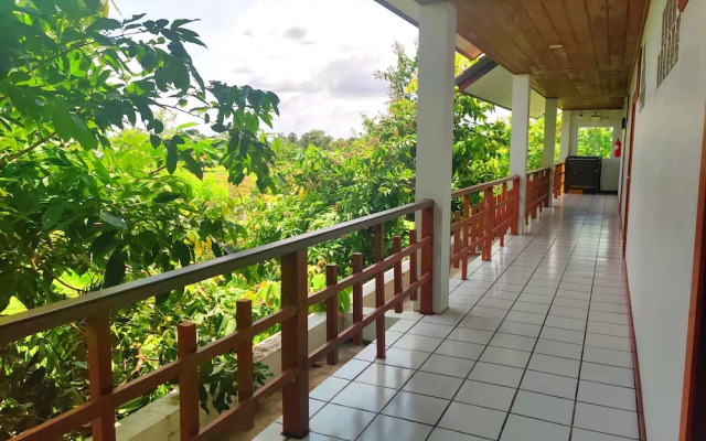 Thongpaeka Hotel