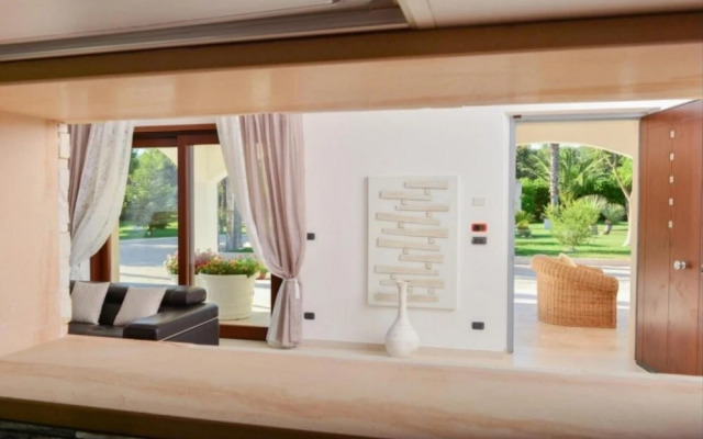 Villa Relax With Great Garden Terrace and Pool