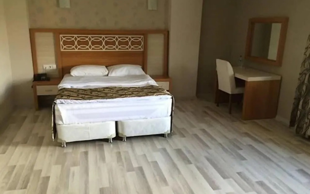 Hotel Dedemin 2
