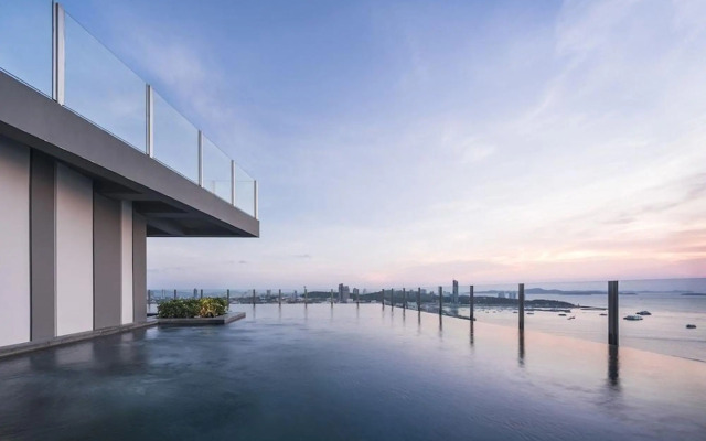 Pattaya Central Sea View Pool Suite