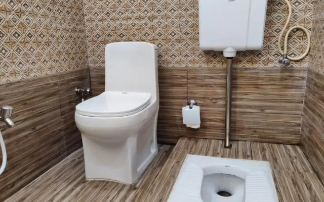 Hotel White Seasson managed by Zaheer Masih