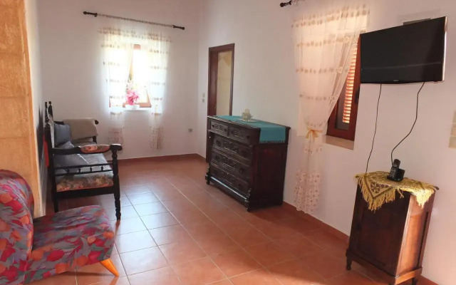 Casa Theoni