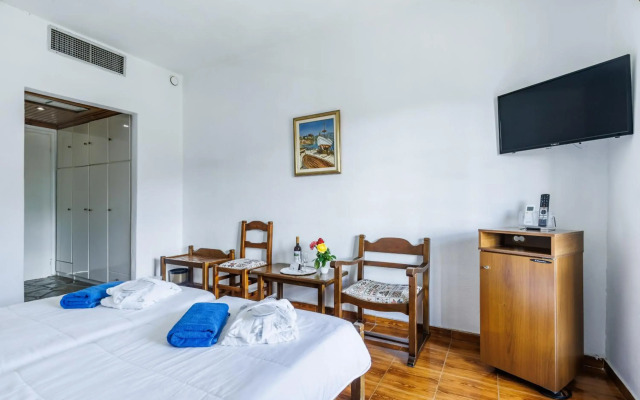 Hotel Dionyssos