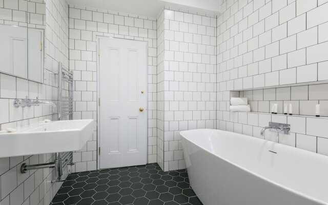 Urban Chic - Shaftesbury