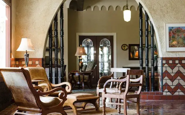 The Hotel Paisano