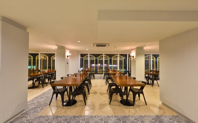 Phuket Montre Resotel