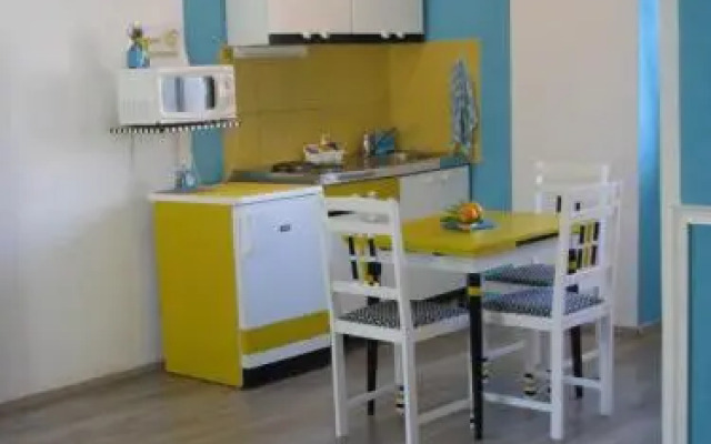 Apartments and Room Lemon