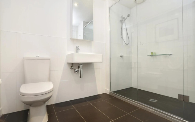 Aura on Flinders Serviced Apartments