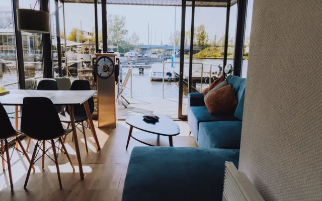 Houseboat at Marina With Lake Views